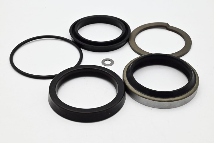 Zestaw uszczelnień siłownika podnoszenia Mitsubishi FG20N (F17D) typ B