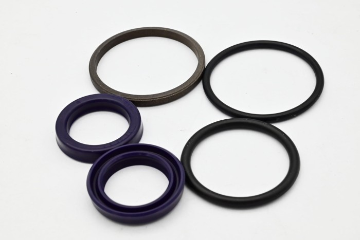 Zestaw uszczelnień siłownika skrętu Komatsu FG20-8