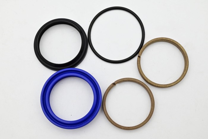 Zestaw uszczelnień siłownika pochyłu Linde 335