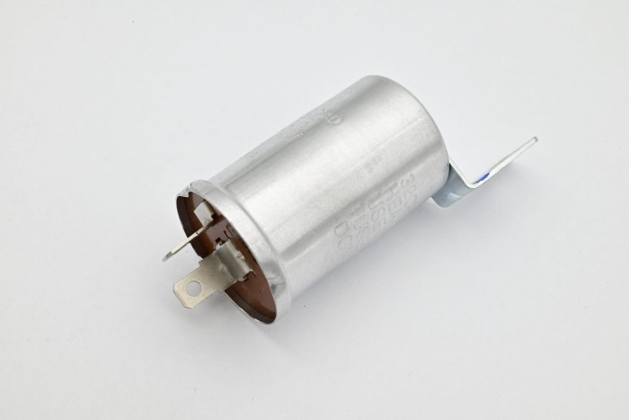 Przerywacz kierunkowskazów Nissan 