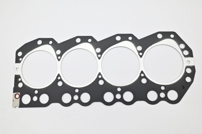 Uszczelka głowicy Nissan TD27