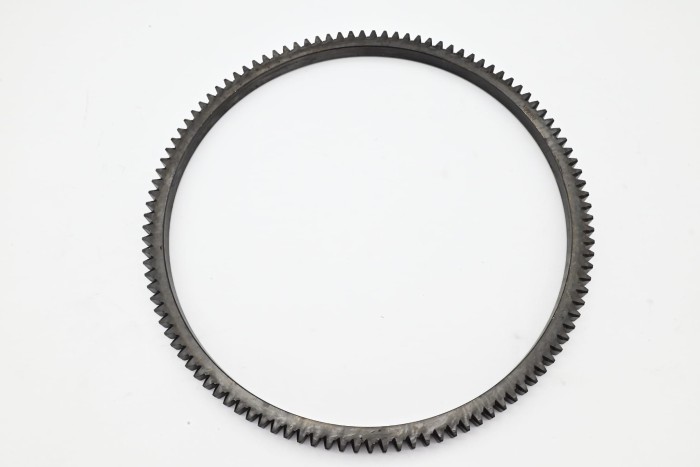 Wieniec zębaty koła zamachowego Mitsubishi S4E