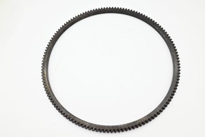 Wieniec zębaty koła zamachowego Nissan J15
