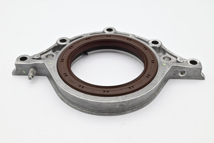 Obudowa uszczelniacza wału tył Toyota 5K