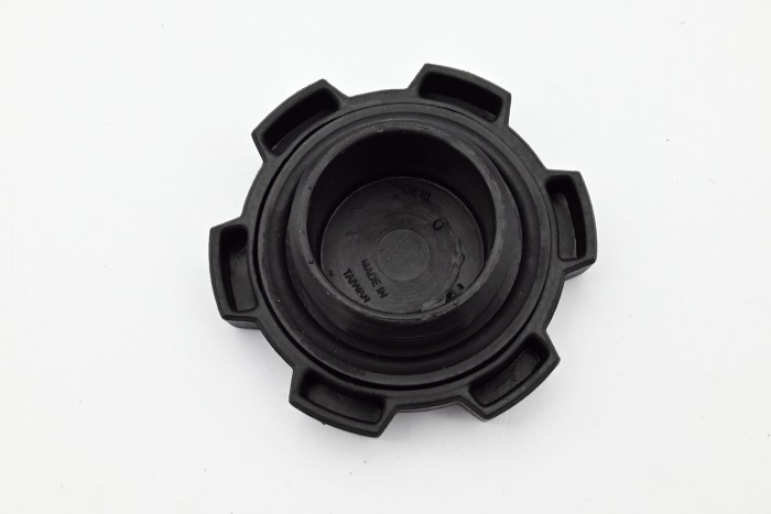 Korek wlewu oleju Toyota 5K