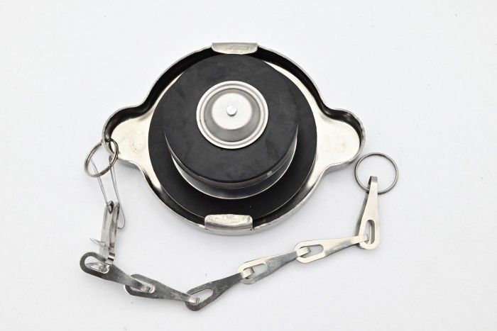 Korek chłodnicy Mitsubishi