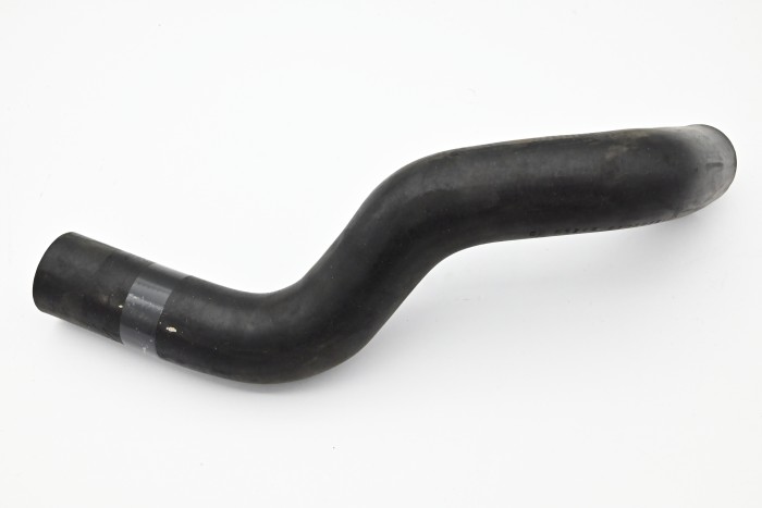 Przewód chłodnicy Nissan D02 dolny