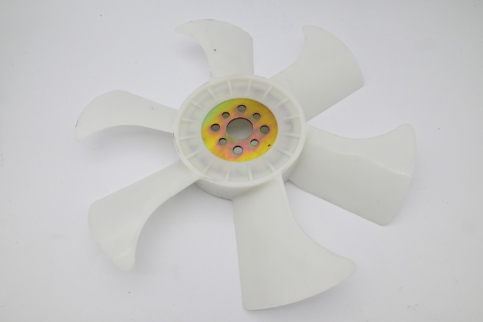 Wentylator chłodnicy Nissan D02