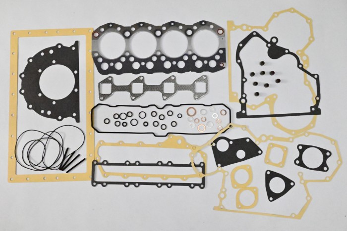 Zestaw uszczelek silnika Mitsubishi S4S