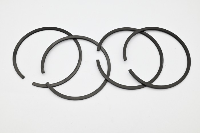 Pierścienie tłokowe silnika 3P 0,25