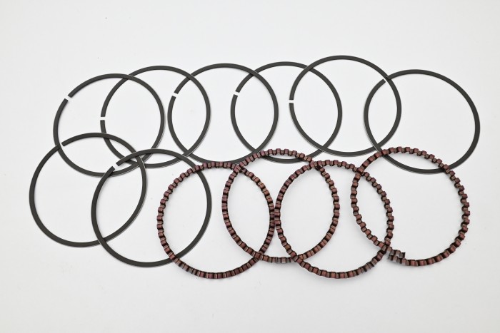 Pierścienie tłokowe silnika 3P 0,25