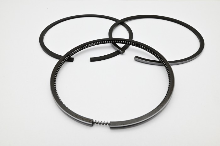 Pierścienie tłokowe silnika S6E STD 