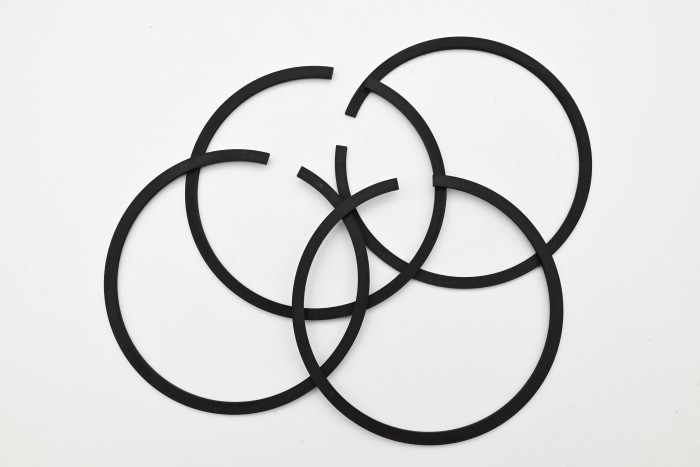 Pierścienie tłokowe Nissan H25 STD