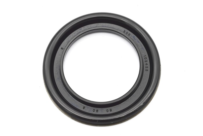 Uszczelniacz piasty tył Nissan D01