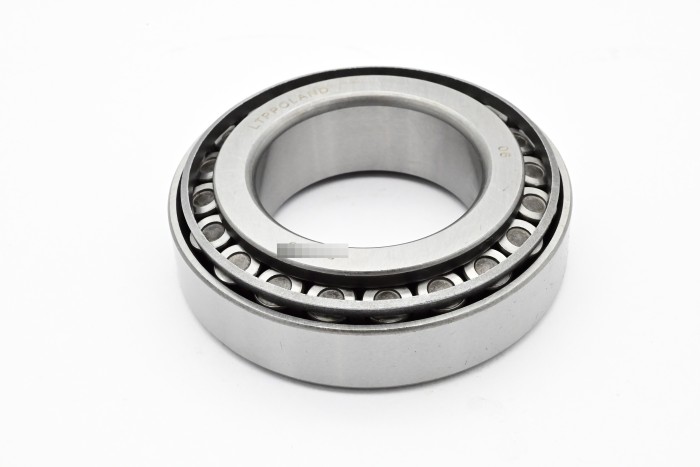 Łożysko wewnętrzne piasty tył Nissan D02 do 2005