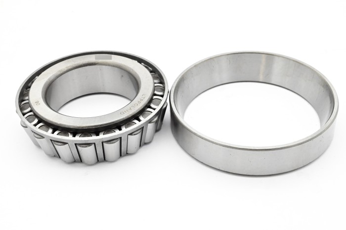 Łożysko wewnętrzne piasty tył Nissan D02 od 2005