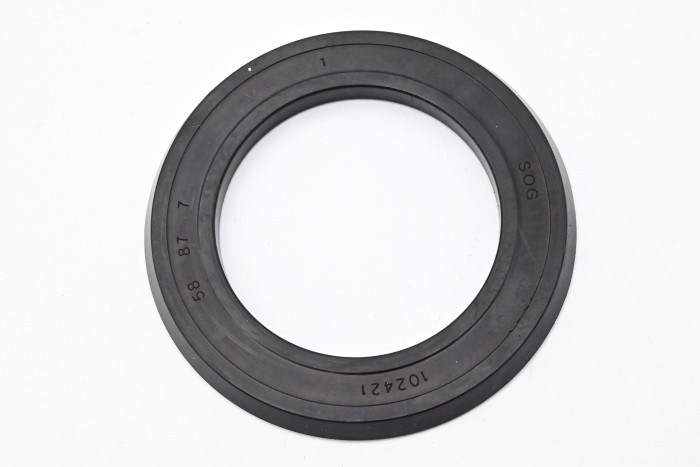 Uszczelnienie piasty tył Toyota 5FG/FD20-30