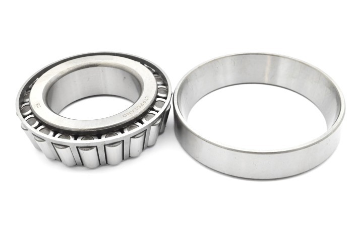 Łożysko wewnętrzne piasty tył Nissan 1D2