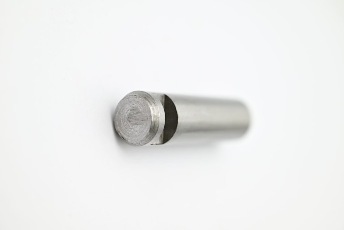 Sworzeń łącznika Heli H2000 (20-35)