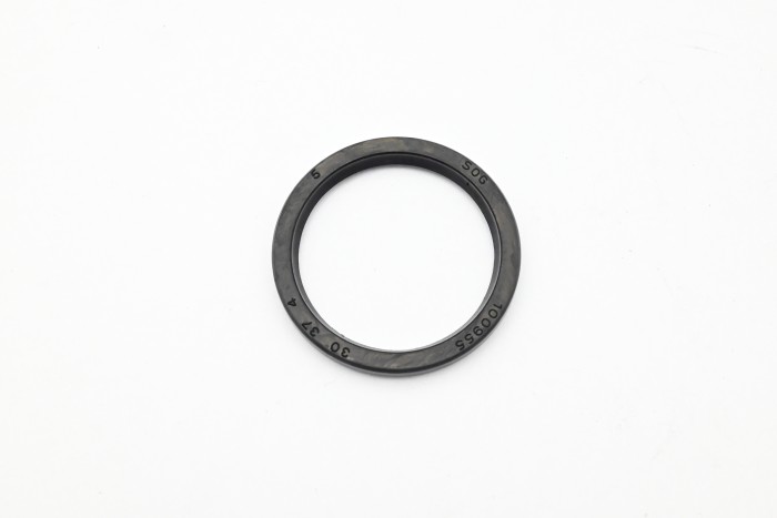 Uszczelnienie sworznia zwrotnicy Nissan H02