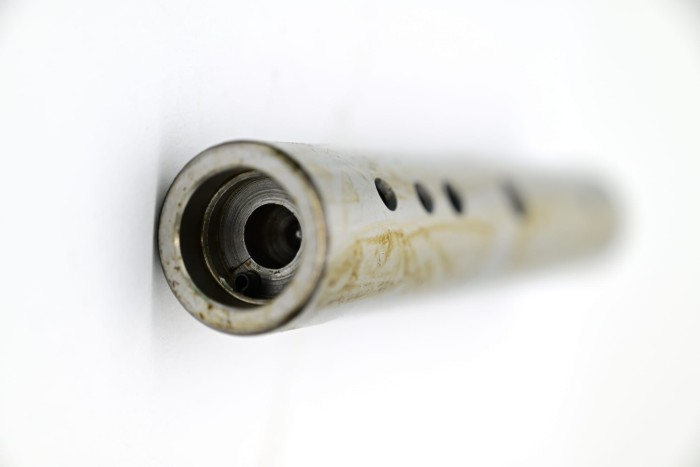 Sworzeń zwrotnicy Nissan 1F2 prawy