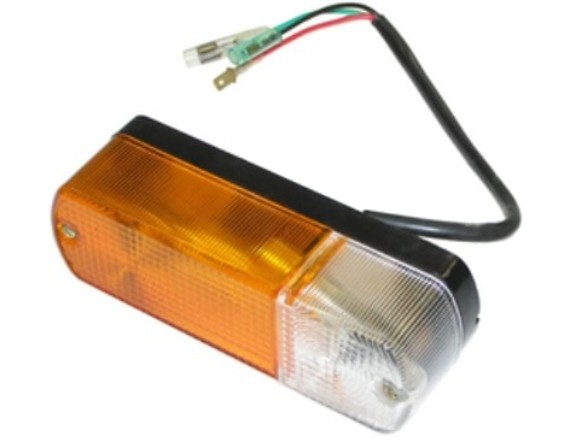 Lampa kierunkowskazów przód Nissan J01 (93 - 01)