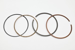 Pierścienie tłokowe silnika 4Y STD 