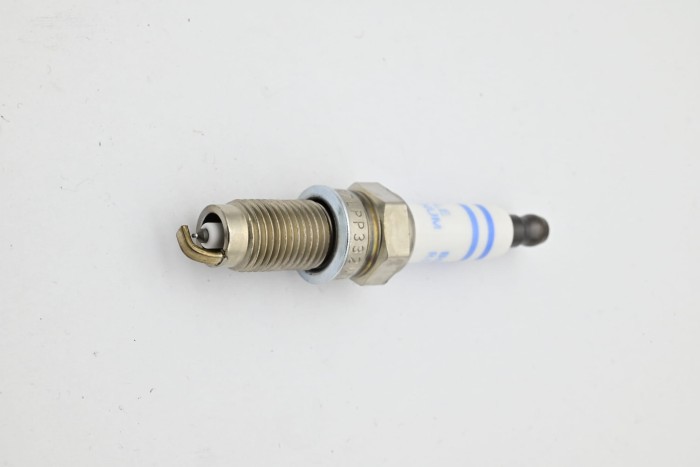 Świeca zapłonowa Linde