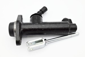 Pompa hamulcowa Nissan L02