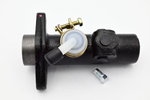 Pompa hamulcowa Nissan F04