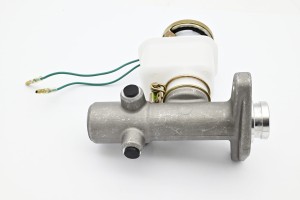 Pompa hamulcowa Nissan H02