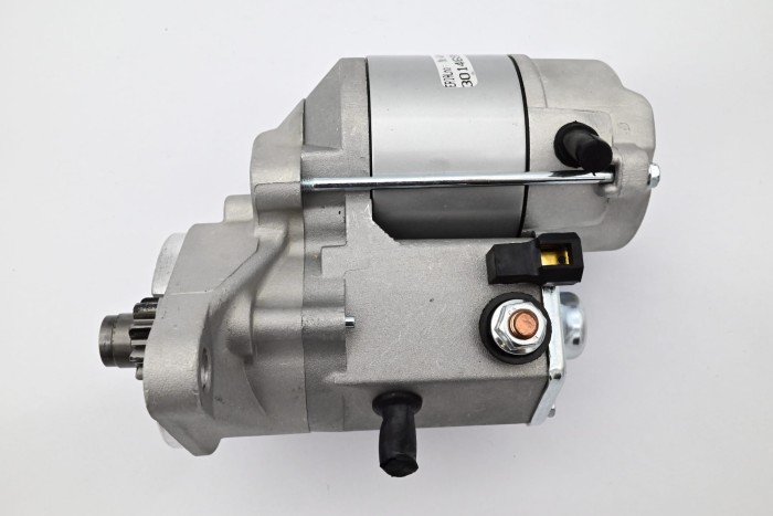 Rozrusznik Toyota 6,7,8 FG 4Y