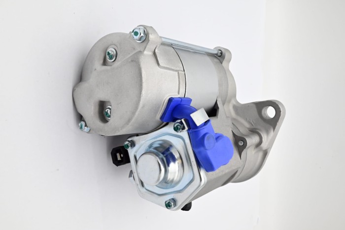 Rozrusznik Toyota 6,7,8 FG 4Y