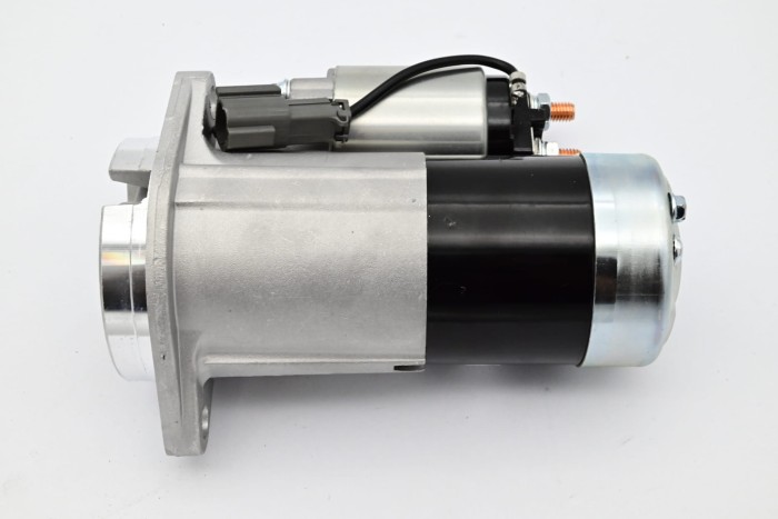 Rozrusznik Nissan K15