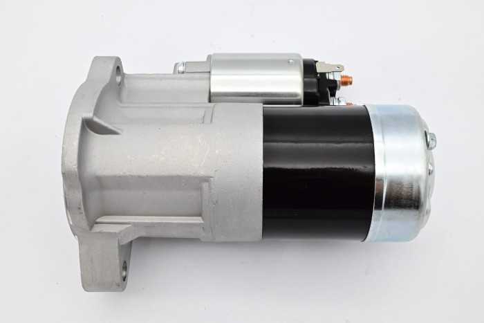 Rozrusznik Nissan H25