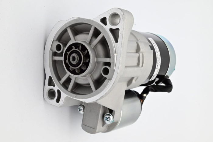 Rozrusznik Nissan Z24