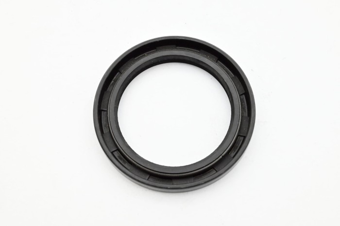 Uszczelniacz wału przód Toyota 4P (aluminimu)