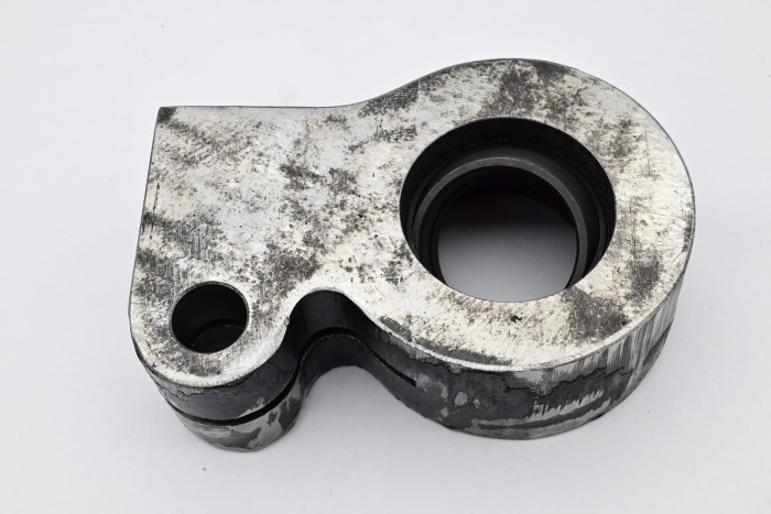 Główka siłownika pochyłu Nissan D02