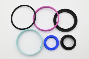 Zestaw uszczelnień siłownika pochyłu Linde 350